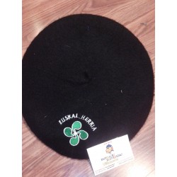 Txapela o Boina. Negra,Euskal Herrira con Laburu